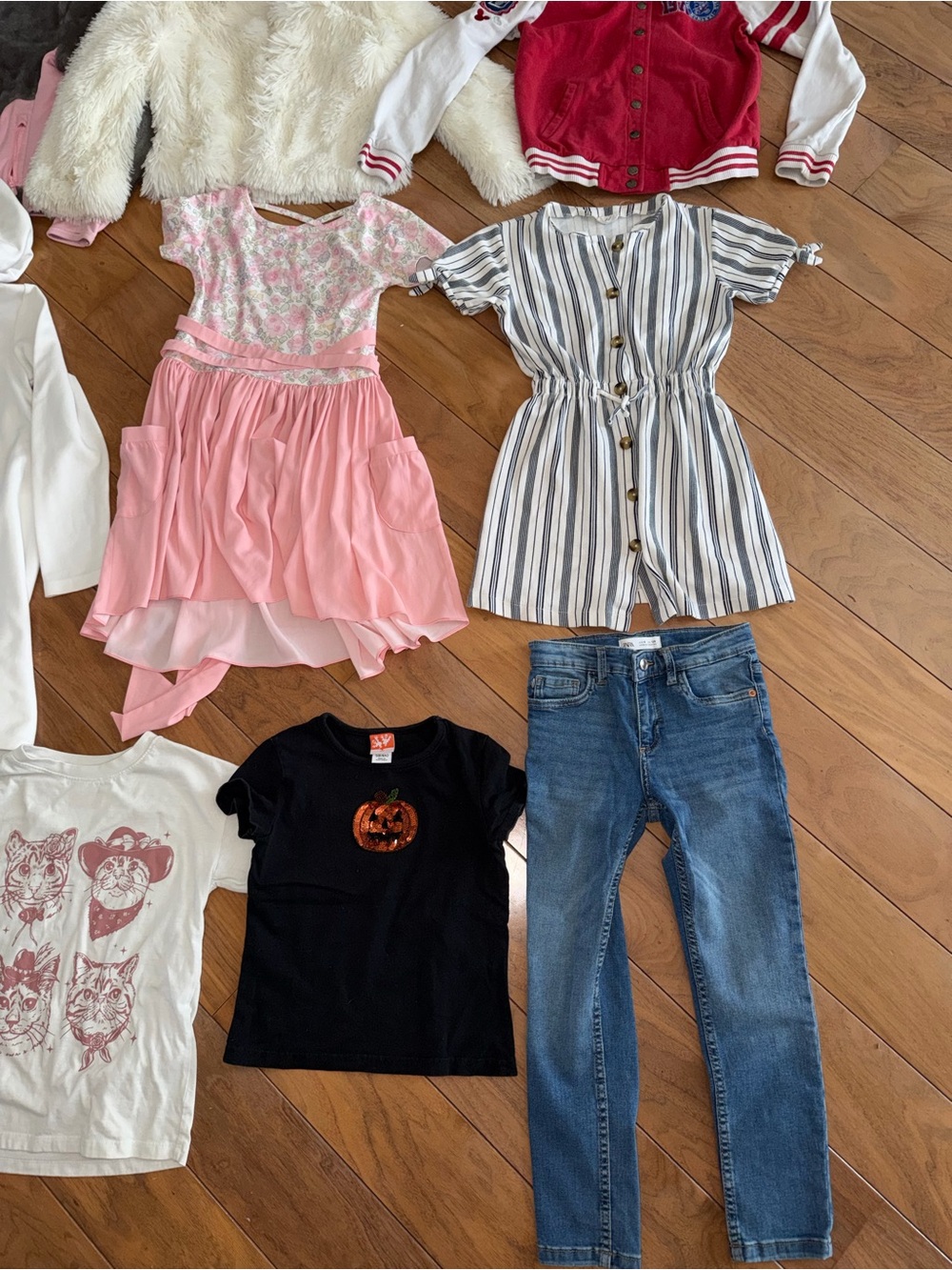 Girls clothes bundle. - Picture 3 of 10